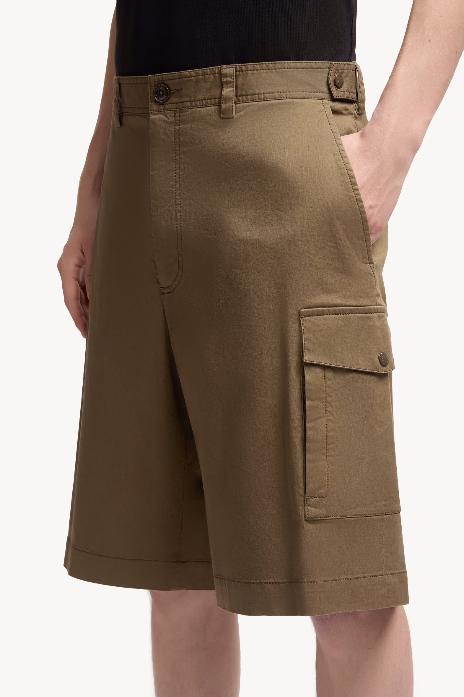 Cotton Gabardine Cargo Shorts Men Olive Green Moncler 4